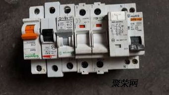 半坡西街專業電工服務 燈具安裝、開關插座維修與配電控制設備維護